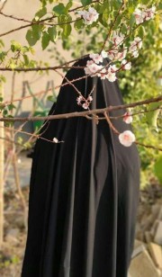 با حجاب دخترانه چادری مذهبی (⊙_☉)